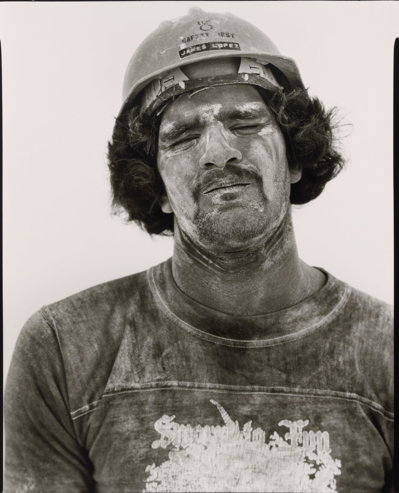 Джимми Лопес, шахтер по добыче гипса, Свитуотер, Техас, 1979 г. Фотограф Ричард Аведон