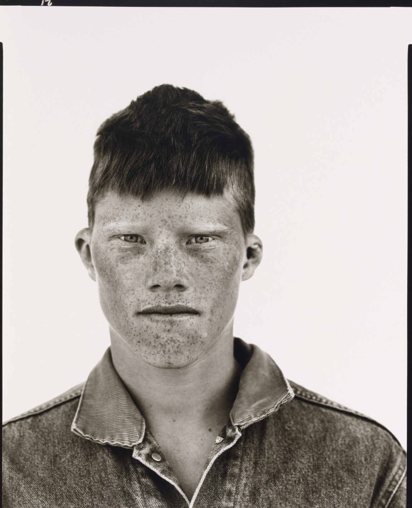 Стивен Онил, четырнадцать лет, Майлз-Сити, Монтана, 1984. Фотограф Ричард Аведон