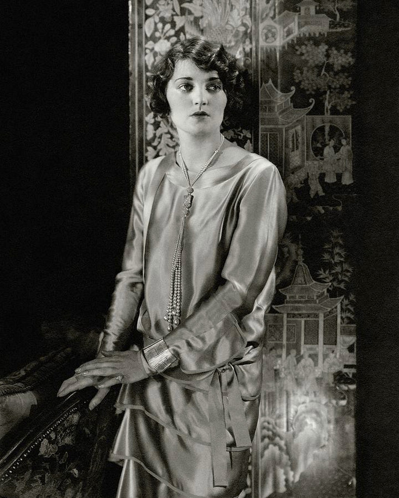 Рут Элдер в атласном платье, 1928 г. Фотограф Эдвард Стайхен