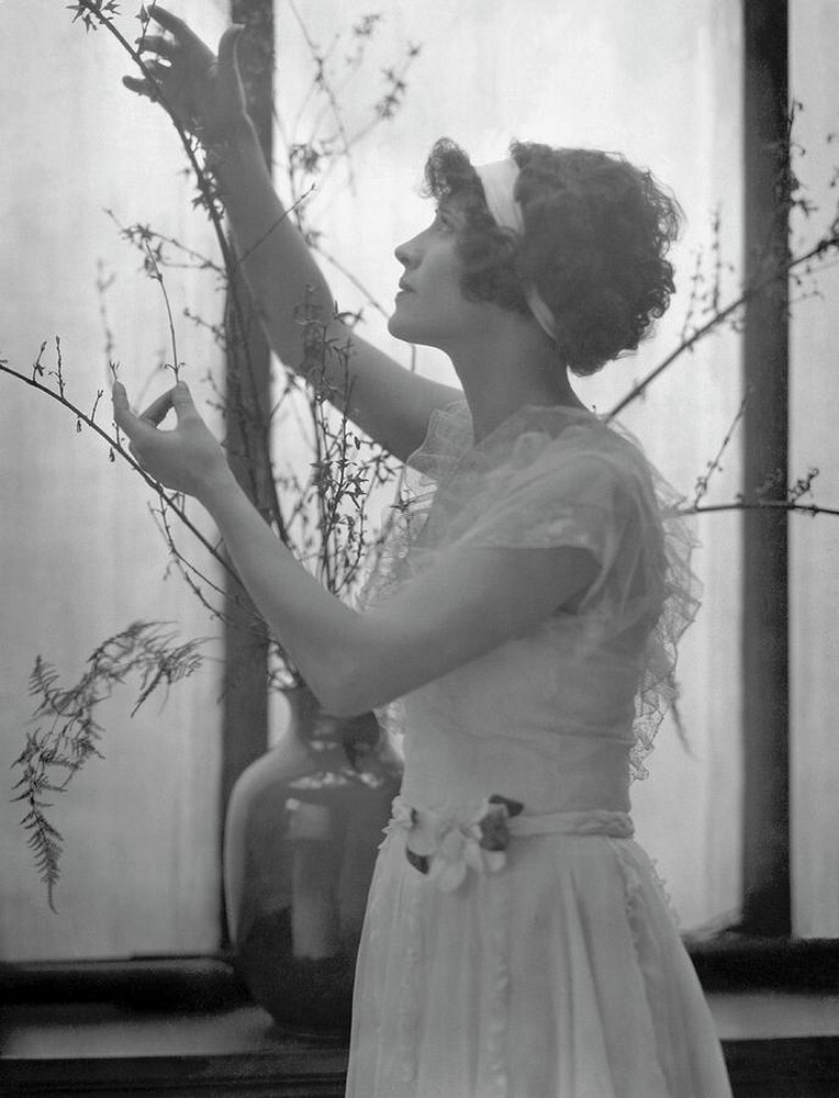 Хелен Менкен Аранжировка веток, 1924 г. Фотограф Эдвард Стайхен