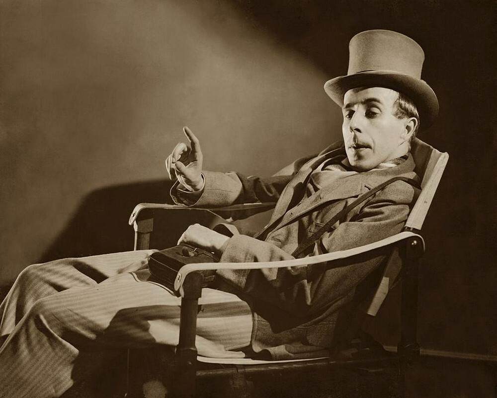 Чарльз Баттерворт, полулежа в кресле, 1930 г. Фотограф Эдвард Стайхен