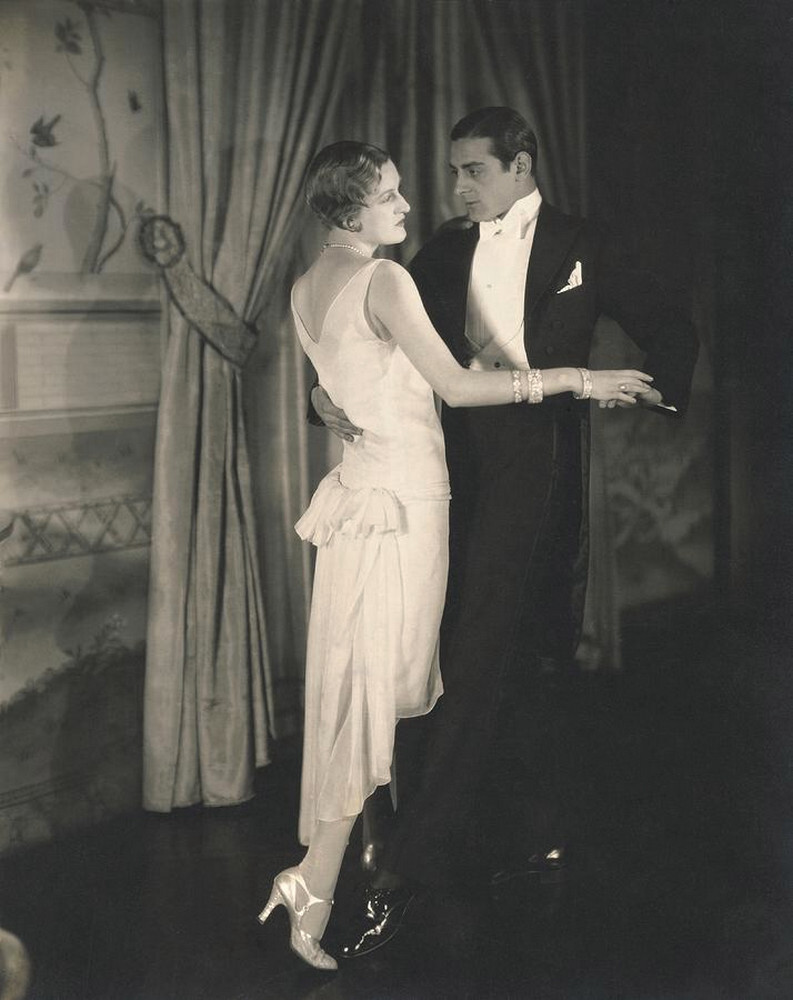 Эдвина Сент-Клер танцует с мужчиной, 1928 г. Фотограф Эдвард Стайхен