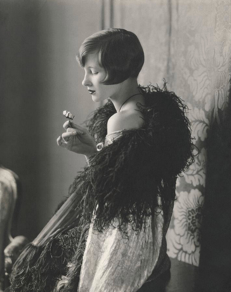 Эдит Бейкер в черной шали, 1925 г. Фотограф Эдвард Стайхен