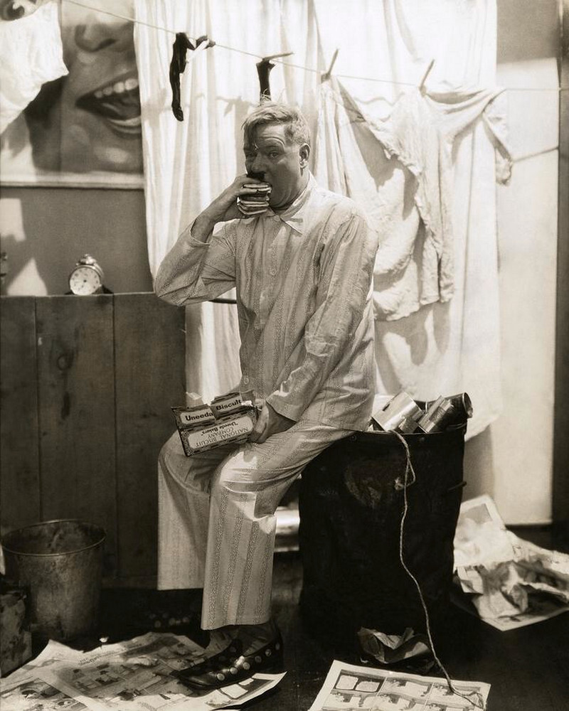 WC Fields в пижаме, 1934 г. Фотограф Эдвард Стайхен