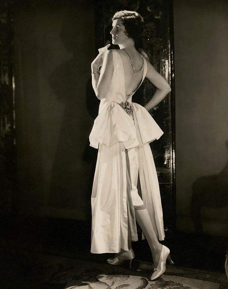 Айрин Кастл в атласном платье, 1929 г. Фотограф Эдвард Стайхен