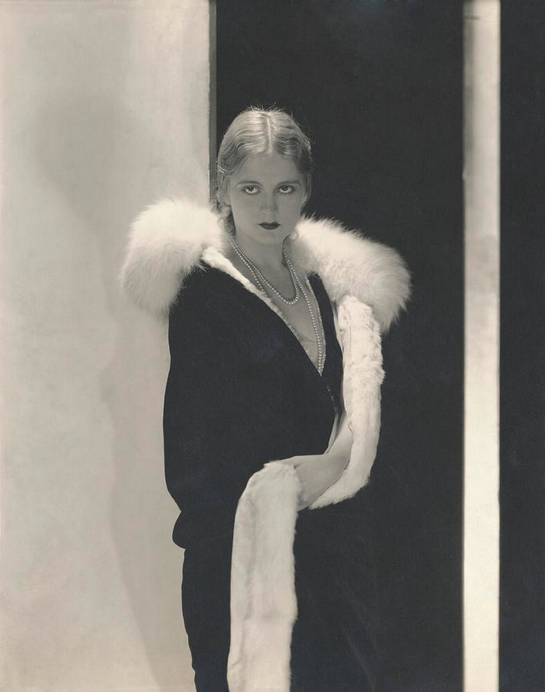 Камилла Хорн в меховом боа, 1928 г. Фотограф Эдвард Стайхен