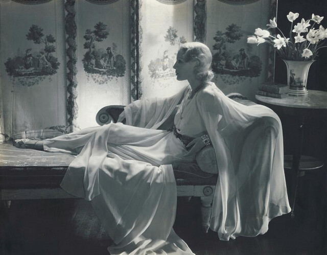 Джин Барри в платье Джесси Франклин Тернер, 1931 г. Фотограф Эдвард Стайхен