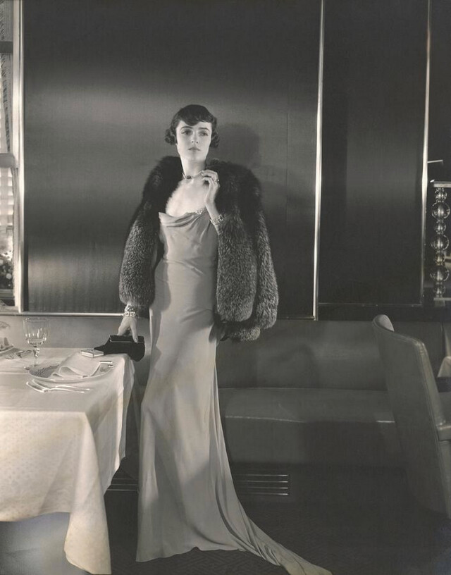 Миссис Уильям Ветмор в платье Gunther, 1934 г. Фотограф Эдвард Стайхен
