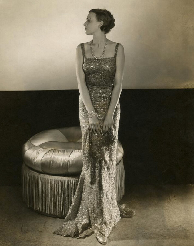 Модель в платье с блестками, 1934 г. Фотограф Эдвард Стайхен