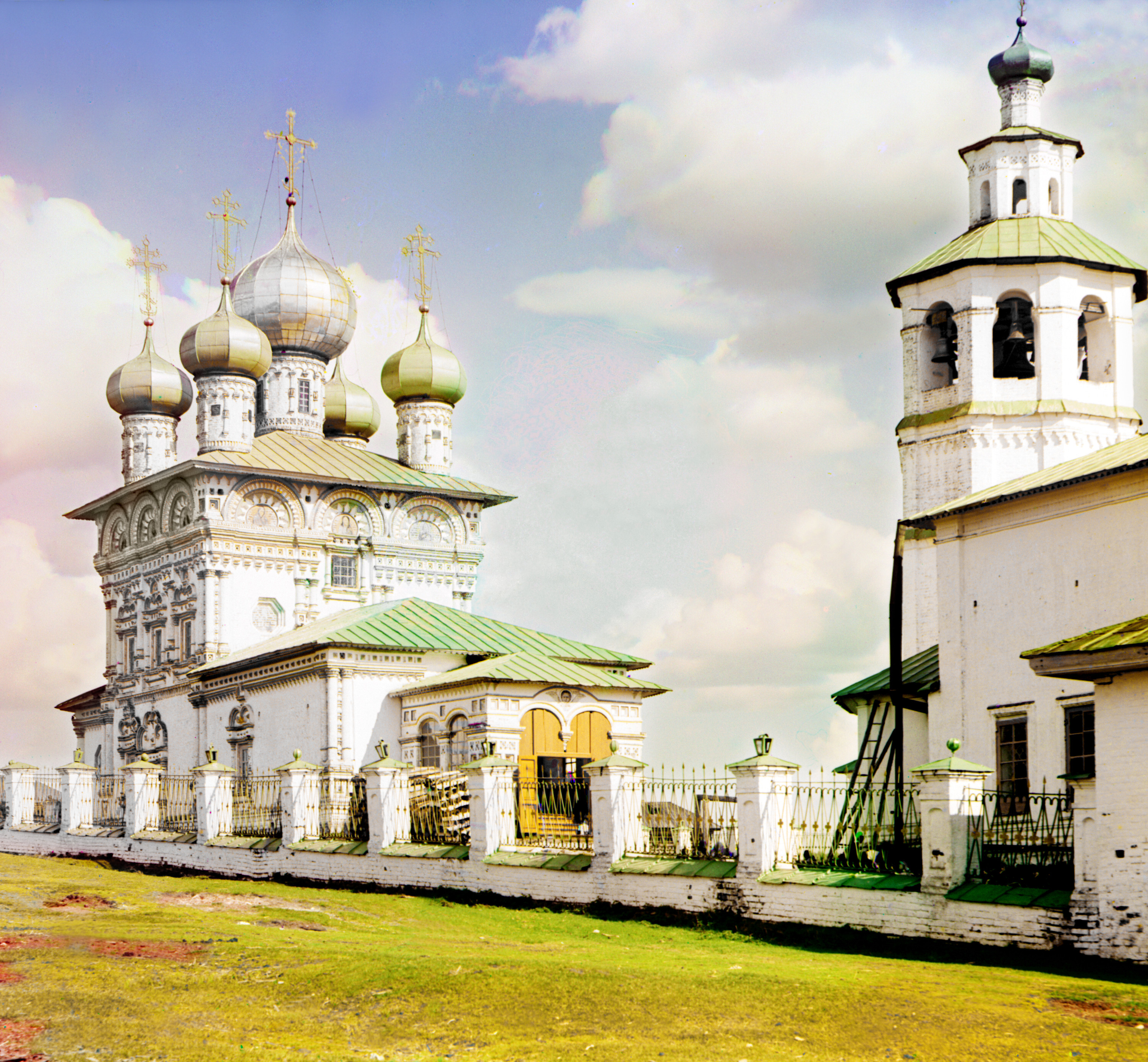 Та же церковь Церковь Святителя Николая Чудотворца с запада. Ныроб, 1910, фотограф Сергей Прокудин-Горский