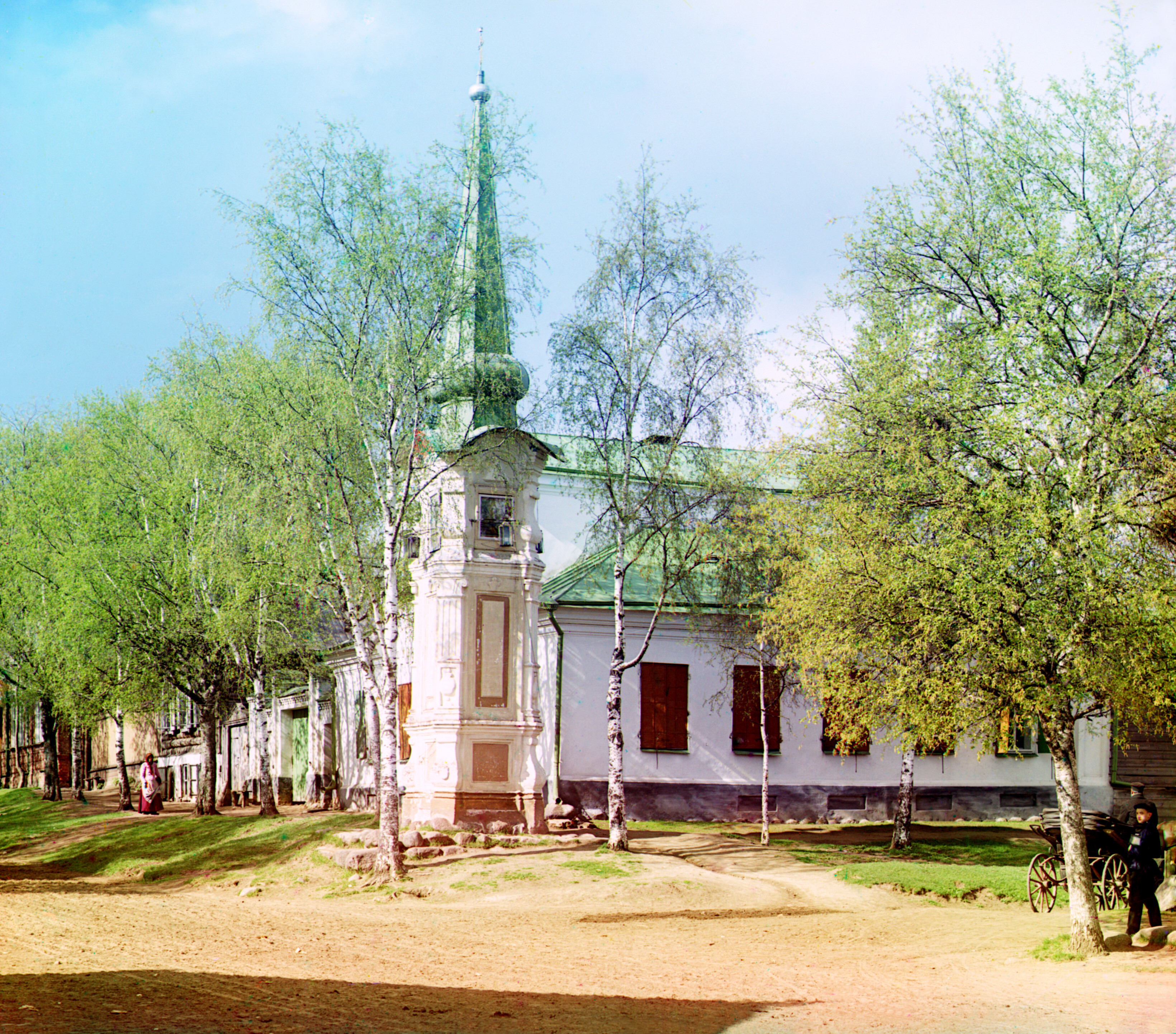 Старая часовня на улице города Осташкова, 1910, фотограф Сергей Прокудин-Горский