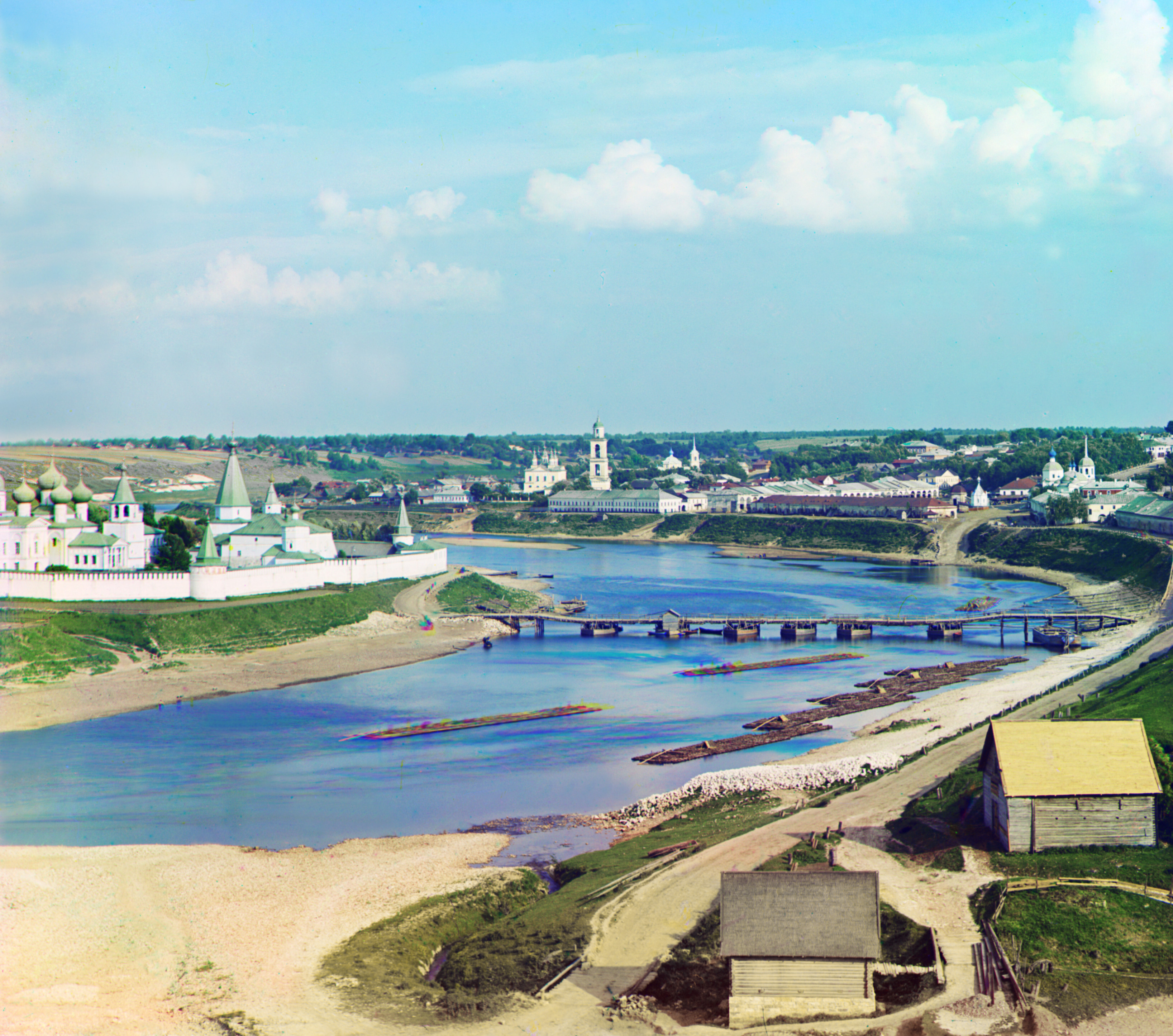 Город Старица. Общий вид с рекой Волгой, 1910, фотограф Сергей Прокудин-Горский