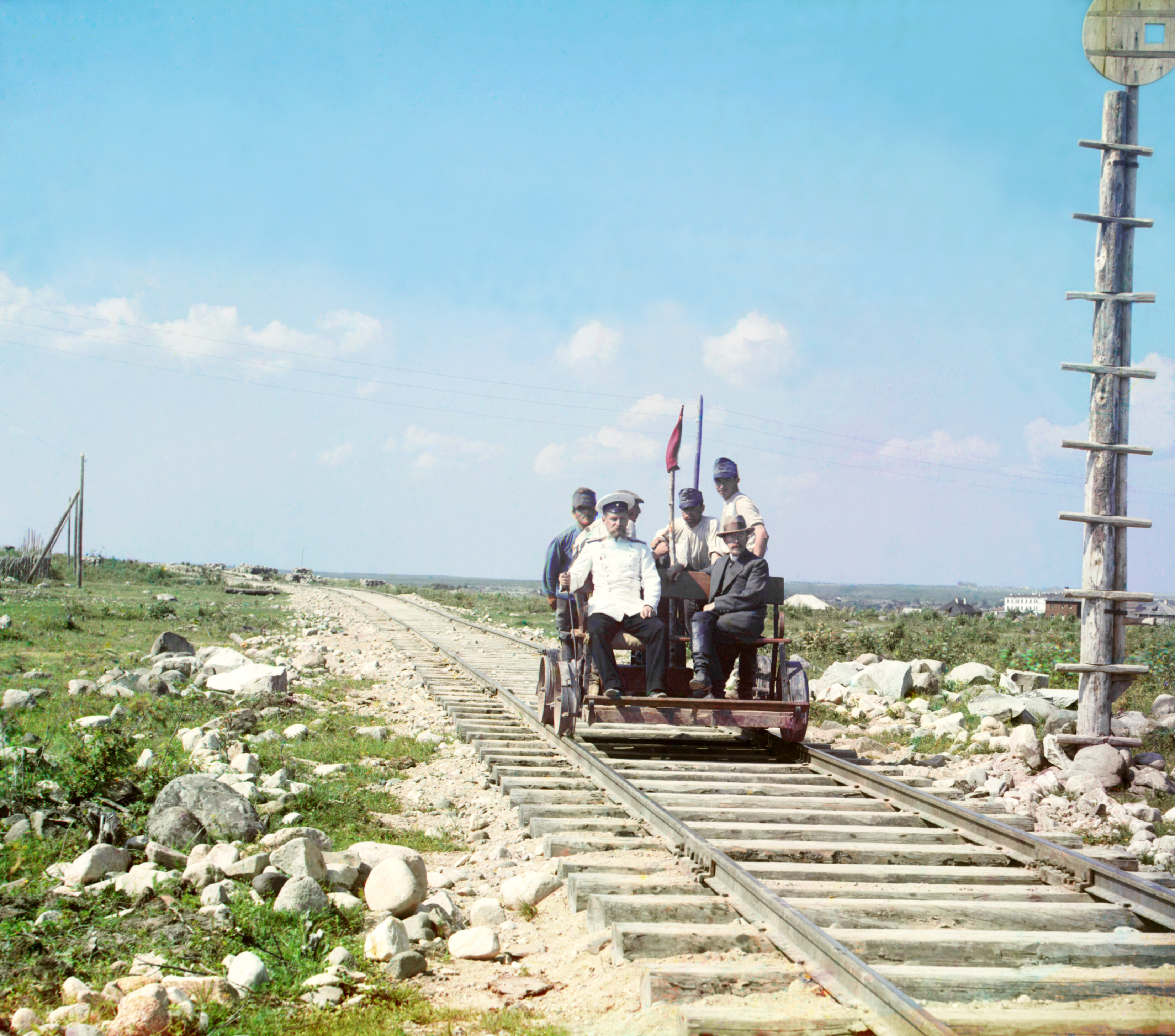 В дрезине под Петрозаводском Мурманской железной дороги, 1915, фотограф Сергей Прокудин-Горский