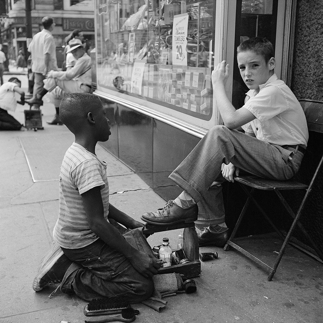 1954, Нью-Йорк, штат Нью-Йорк.. Фотограф Вивиан Майер