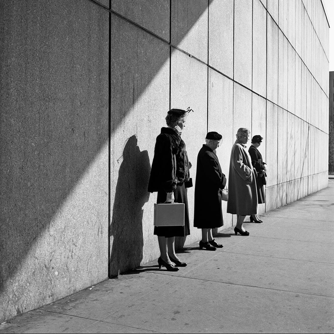 31 октября 1954 г., Нью-Йорк, штат Нью-Йорк. Фотограф Вивиан Майер