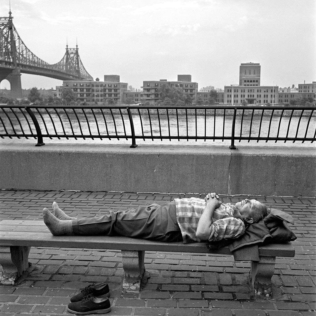 1954 год, Нью-Йорк, штат Нью-Йорк Фотограф Вивиан Майер