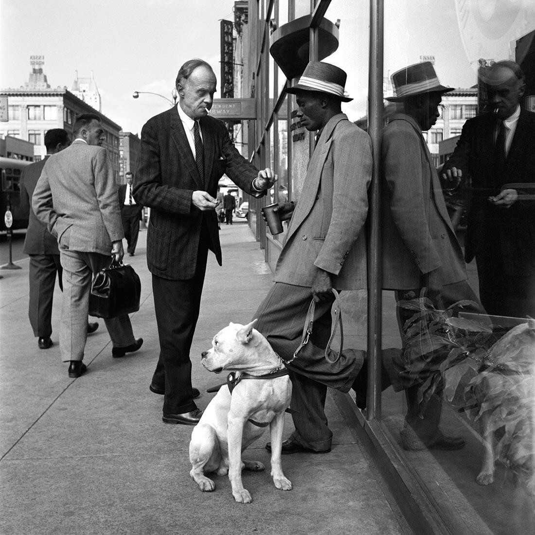 Сентябрь 1956 г., Нью-Йорк, штат Нью-Йорк. Фотограф Вивиан Майер