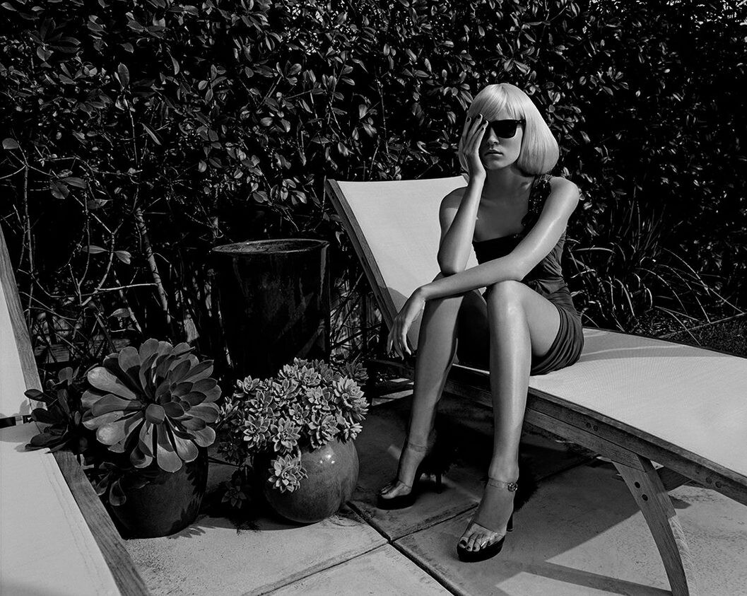 Элисон у бассейна, Лос-Анджелес с милой Элисон Никс. Фотограф Жак Оливар