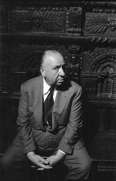 Кинорежиссер и продюсер Альфред Хичкок для Vogue, март 1956 года. Фотограф Норман Паркинсон
