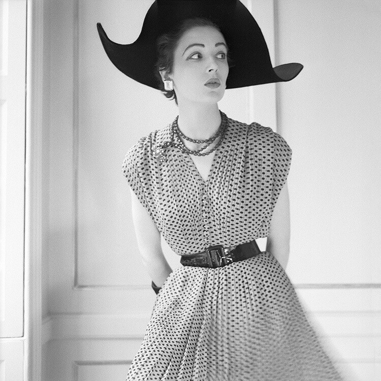 Джун Кларк для Vogue, февраль 1952 года. Фотограф Норман Паркинсон
