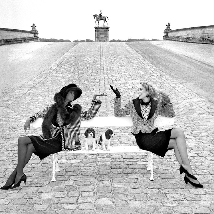 Иман и Джерри Холл на фото в Париже для Vogue, сентябрь 1982 года. Фотограф Норман Паркинсон