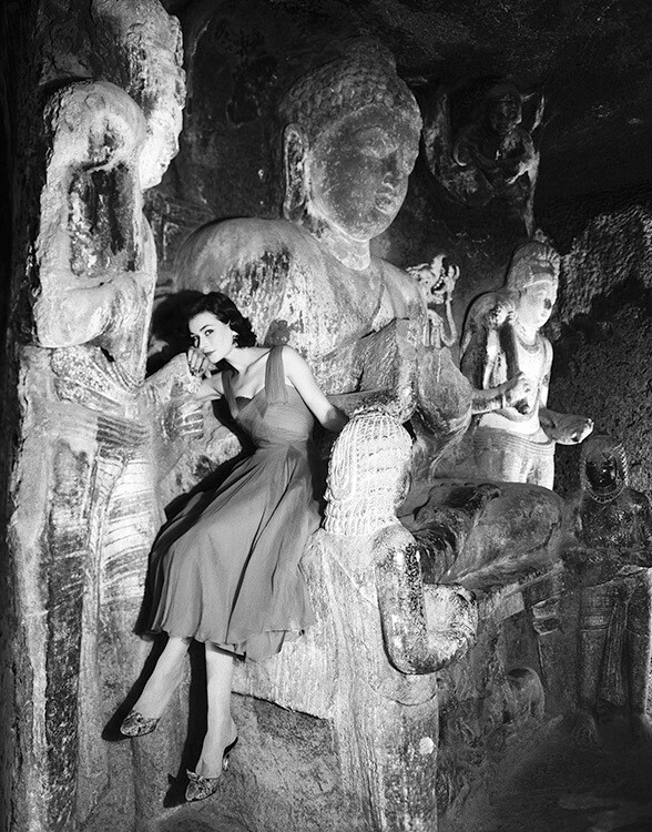 Ирландка Энн Ганнинг в Индии для Vogue, ноябрь 1956 года. Фотограф Норман Паркинсон