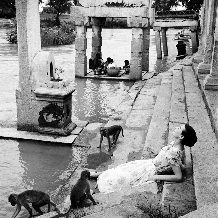 Ирландка Энн Ганнинг в Индии для Vogue, ноябрь 1956 года. Фотограф Норман Паркинсон