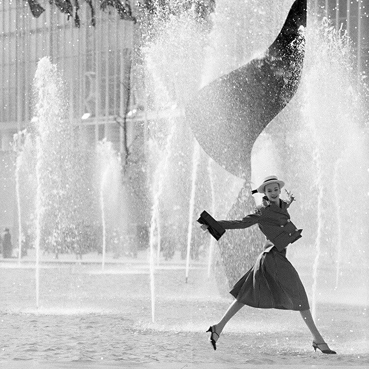 Нена фон Шлебрюгге в Брюсселе, Бельгия, для Vogue, июль 1958 года. Фотограф Норман Паркинсон