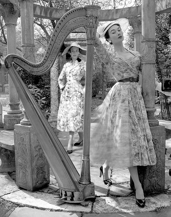 Рене Мелли для Vogue, март 1954 года. Фотограф Норман Паркинсон