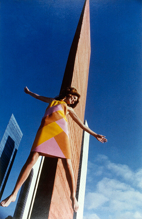 Вики Хильберт в Мехико для Vogue Paris, январь 1966 года. Фотограф Норман Паркинсон