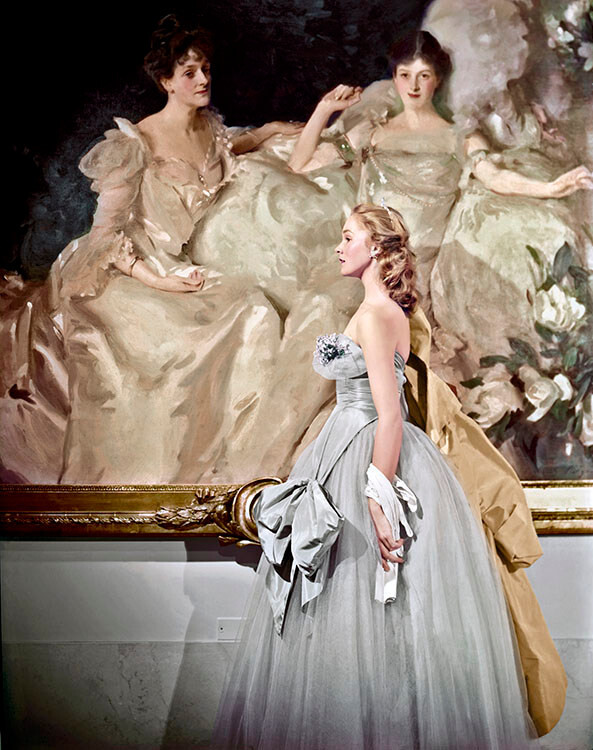 Балерина Мэри Дрэдж перед Джоном Сингером Сарджентсом 1899 портрет сестер Уиндем. Метрополитен-музей, Нью-Йорк. Vogue, 1 декабря 1950 г. Фотограф Норман Паркинсон
