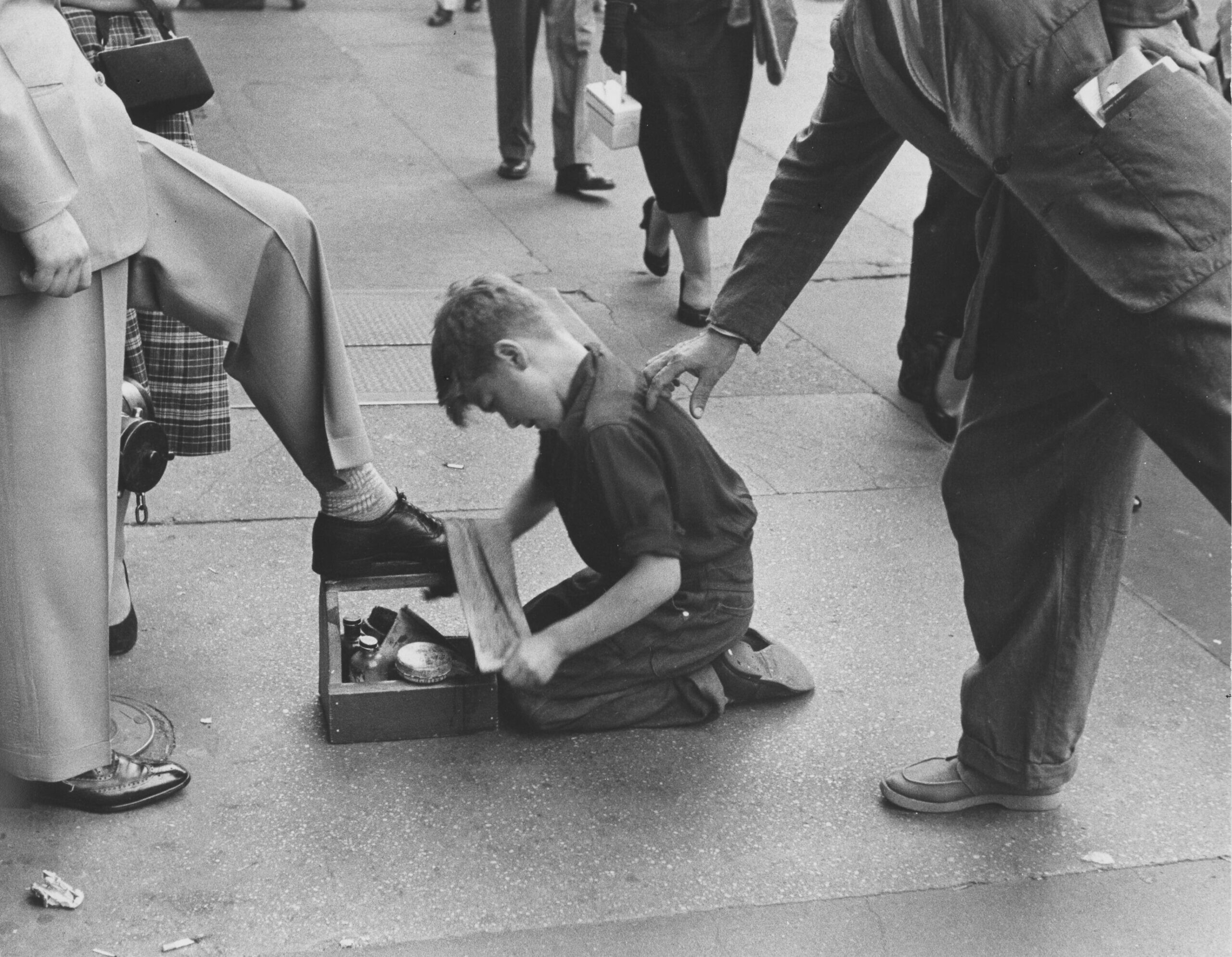 Фотосерия Чистильщик обуви, Нью-Йорк, 1947 год. Фотограф Рут Оркин