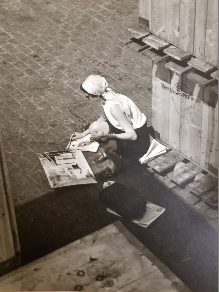 Женщина рисует, пирс Гансвоорт, Нью-Йорк, 1948 год. Фотограф Рут Оркин