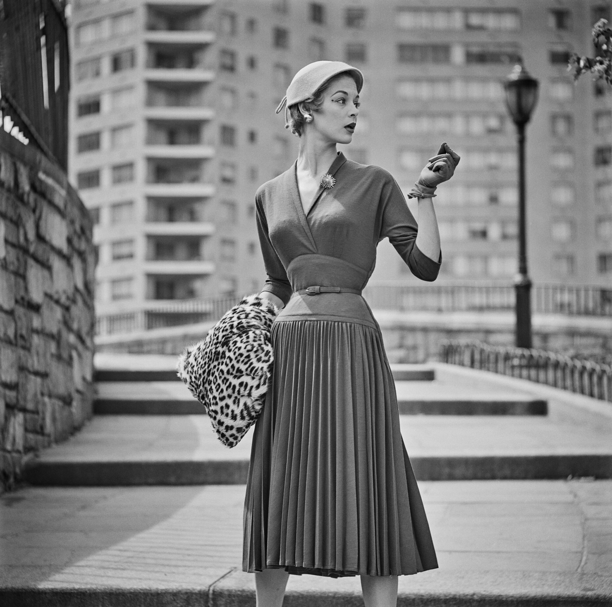 Джин Патчетт для Saks Fifth Avenue, около 1955 года. Фотограф Слим Ааронс