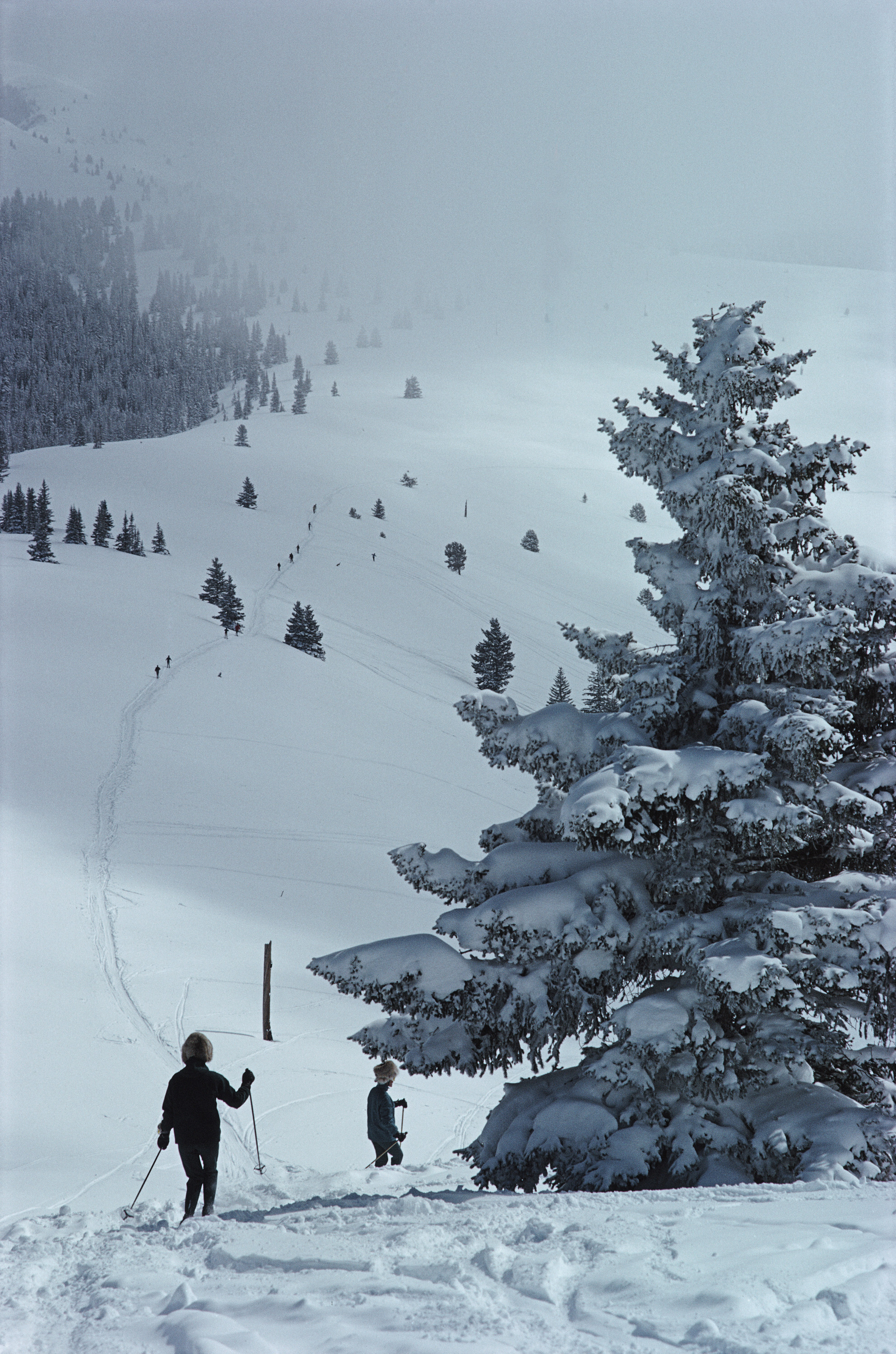 Катание на лыжах в Вейле, 1964 год. Фотограф Слим Ааронс