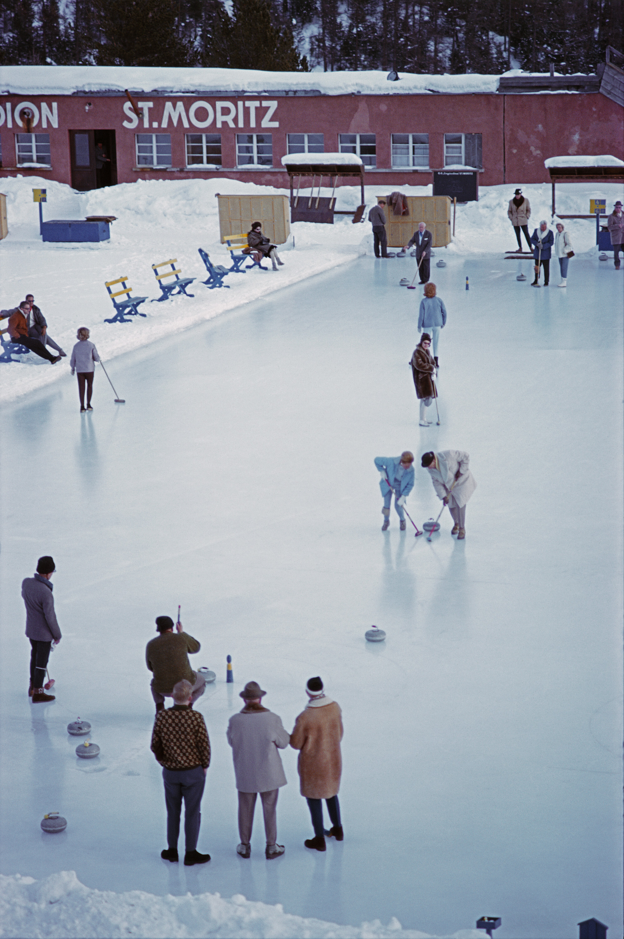 Керлинг в Санкт-Морице, 1963 год. Фотограф Слим Ааронс