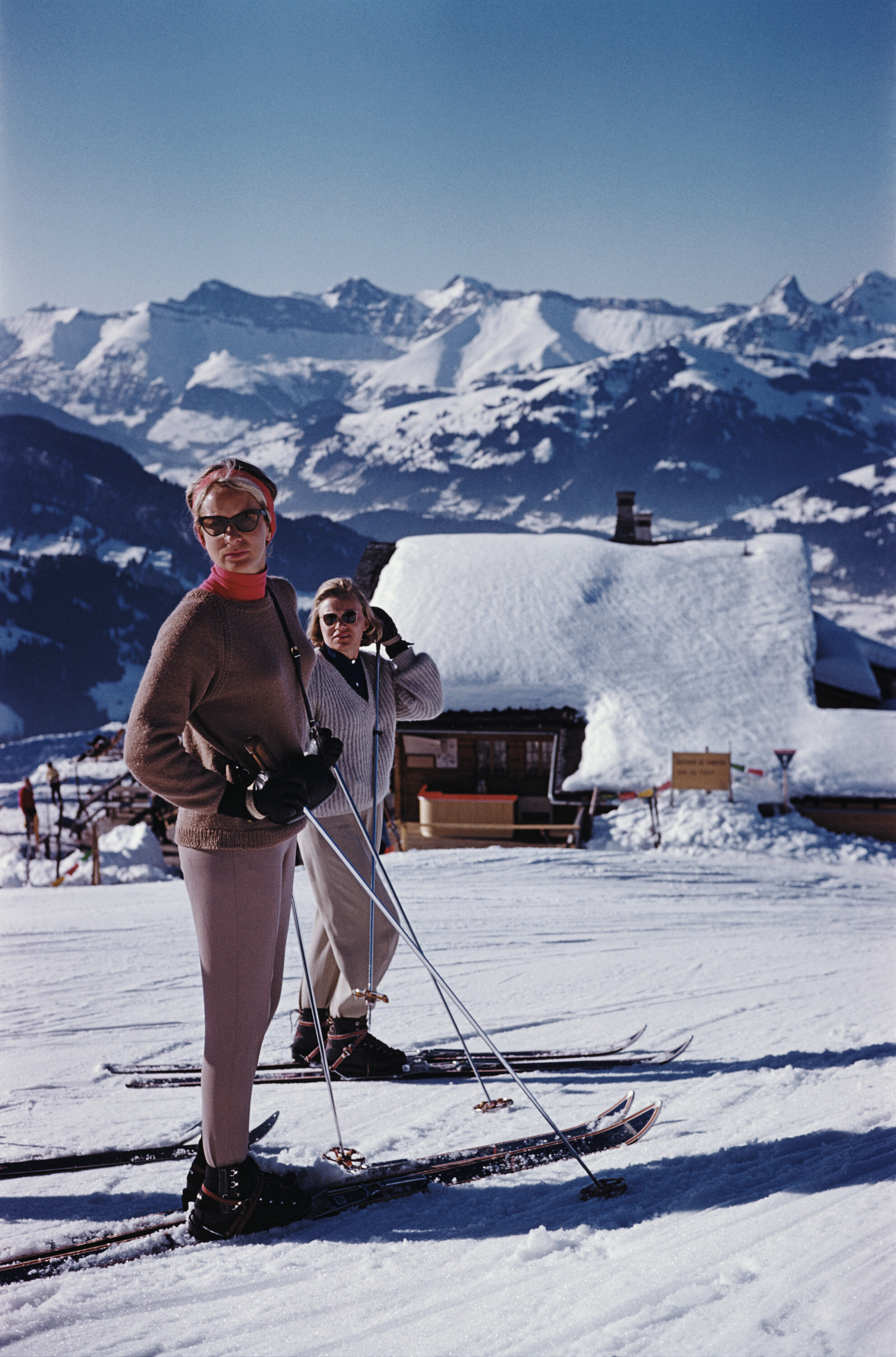 Лыжники в Гштааде, 1961 год. Фотограф Слим Ааронс