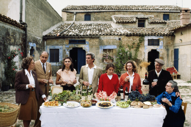 Ужин на Сицилии, Италия, 1984 год. Фотограф Слим Ааронс