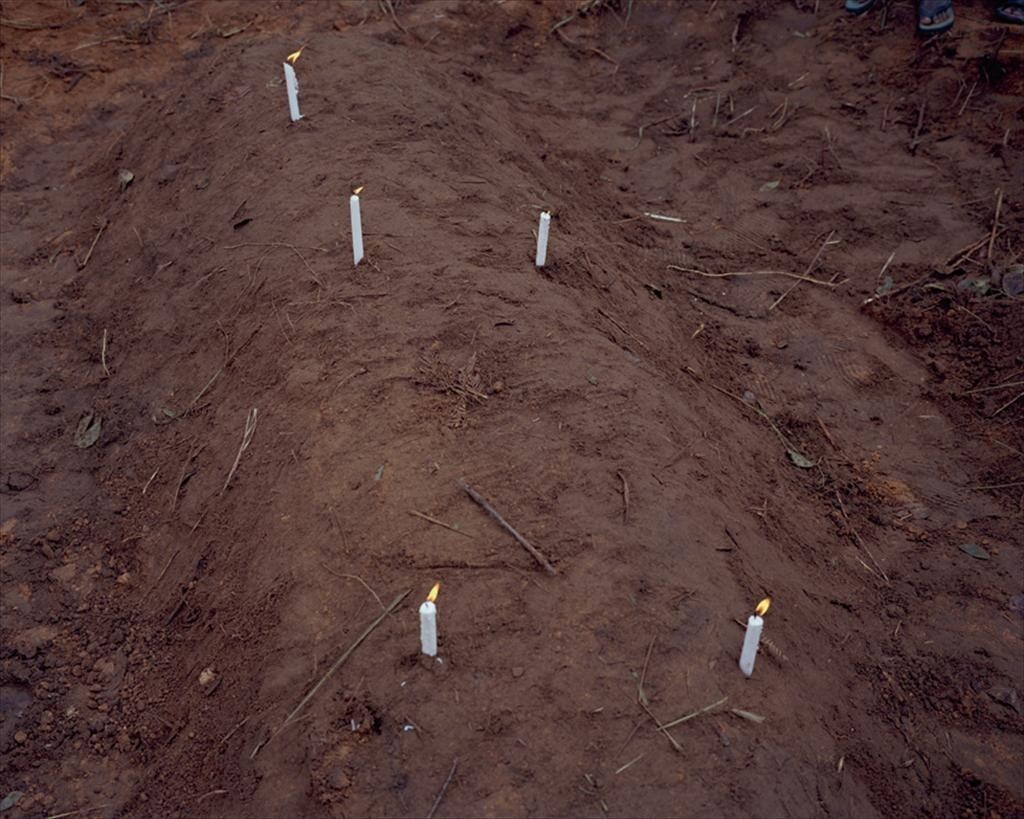 Пять свечей, 2007 год. Фотограф Вивиан Сассен