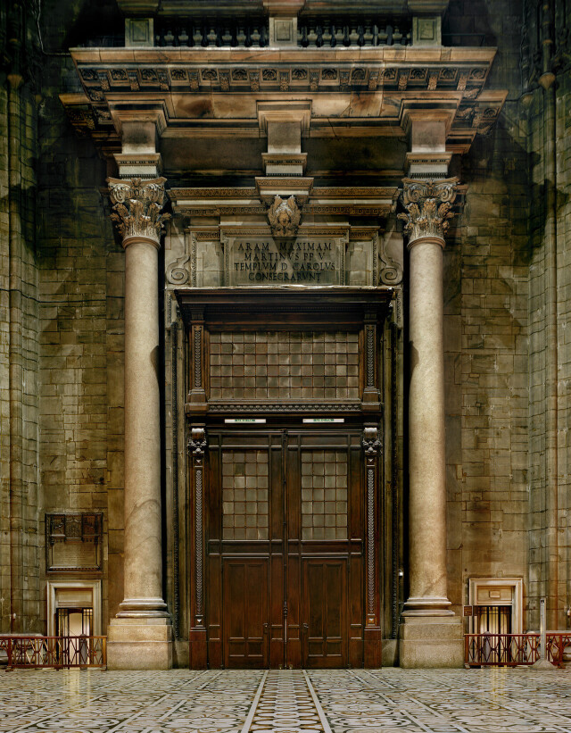 Дверь Дуомо. Фотограф Майкл Истмен
