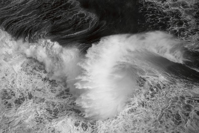 Океанские волны в фотопроекте «Водоворот». Автор Люк Шэдболт  (19)