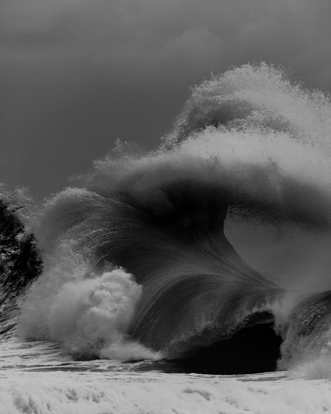 Океанские волны в фотопроекте «Водоворот». Автор Люк Шэдболт  (21)