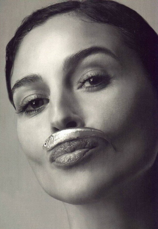 Моника Беллуччи в объективе для Esquire, 2001 год. Фотограф Фабрицио Ферри