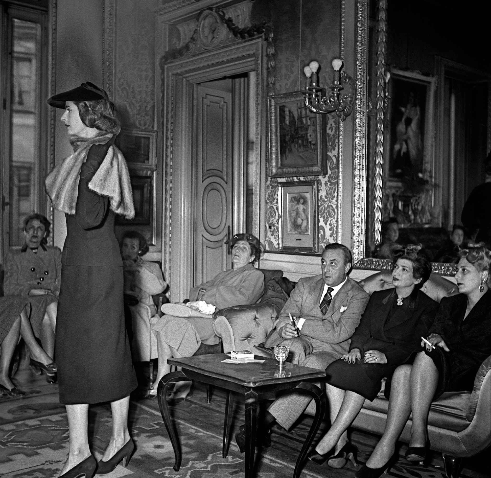 Венеция, Италия, модель на показе мод, 1950 год. Фотограф Франк Хорват
