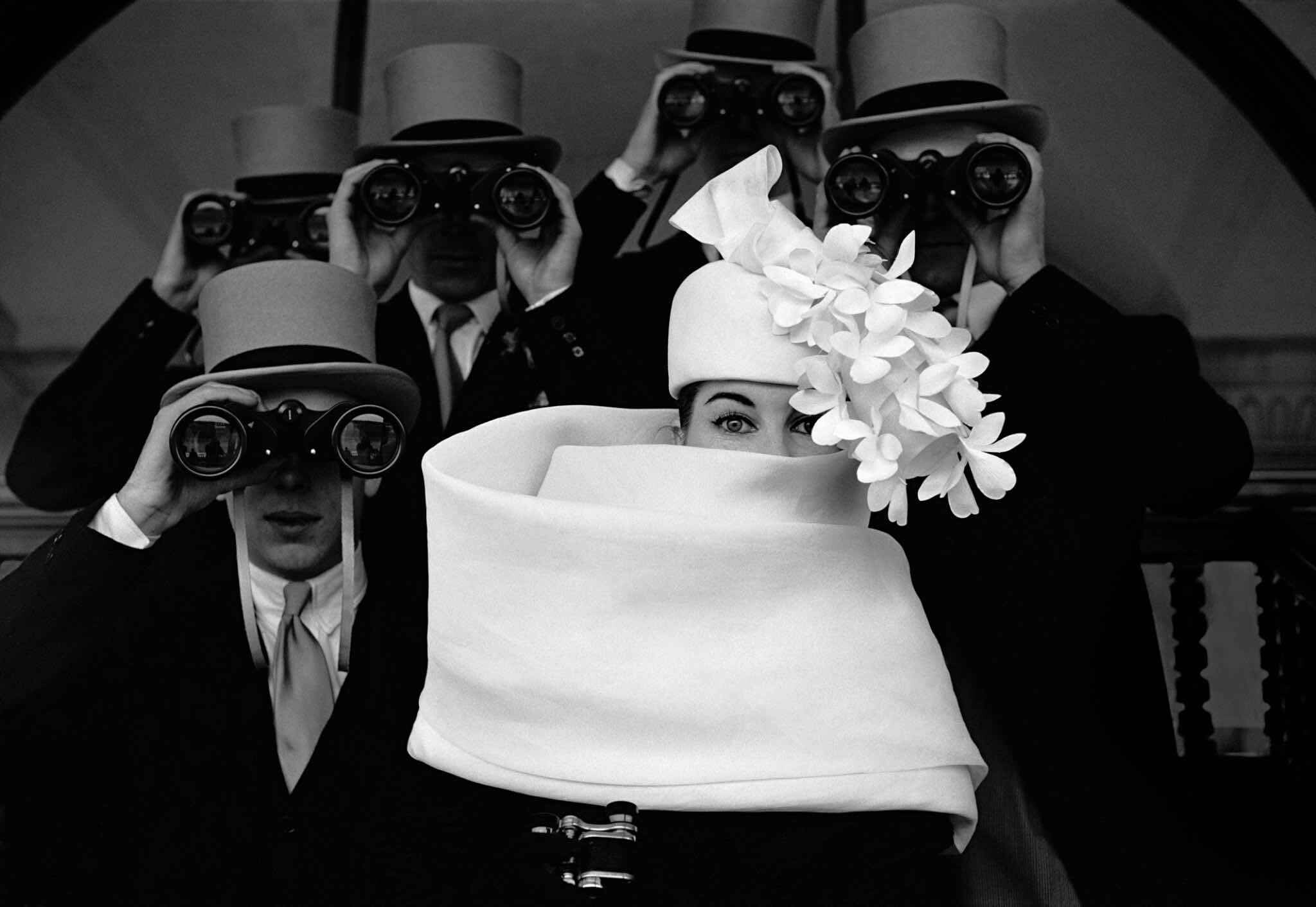 Париж, Jardin des Modes, шляпа Givenchy, 1958 год. Фотограф Франк Хорват