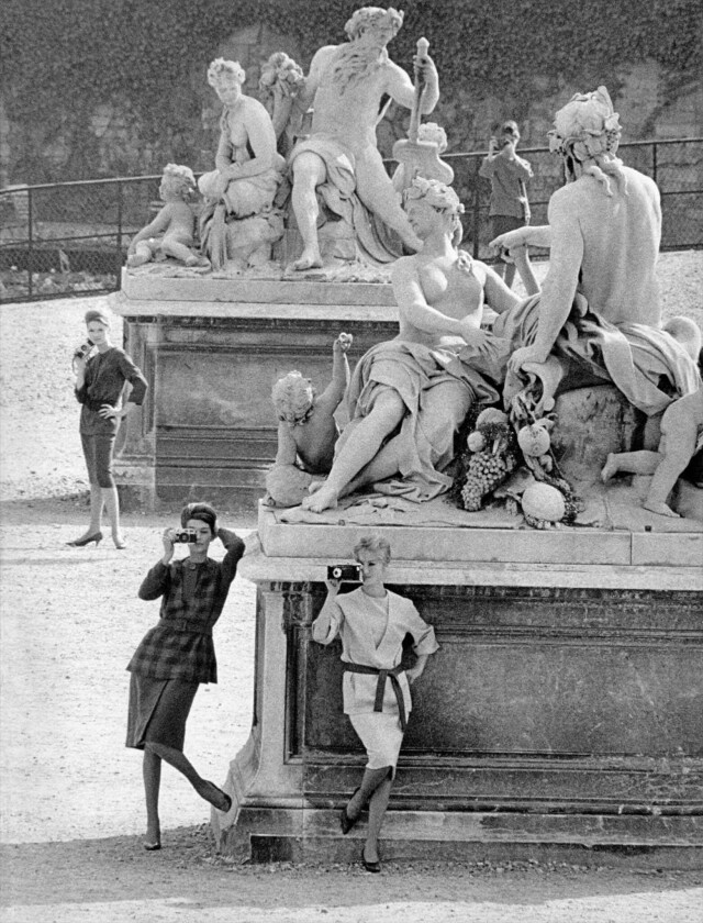 Париж для Jardin des Modes, мода на площади Согласия, 1958 год. Фотограф Франк Хорват