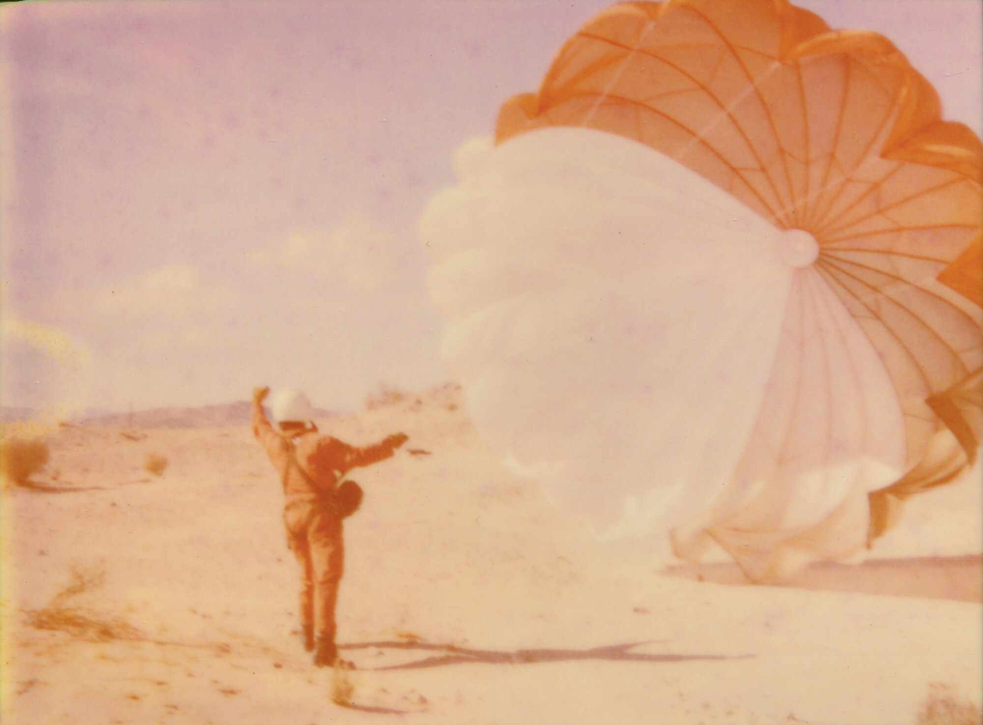 Видение, которое невозможно уловить (29 Palms, Калифорния), 2007 г., полароид. Фотограф Стефани Шнайдер