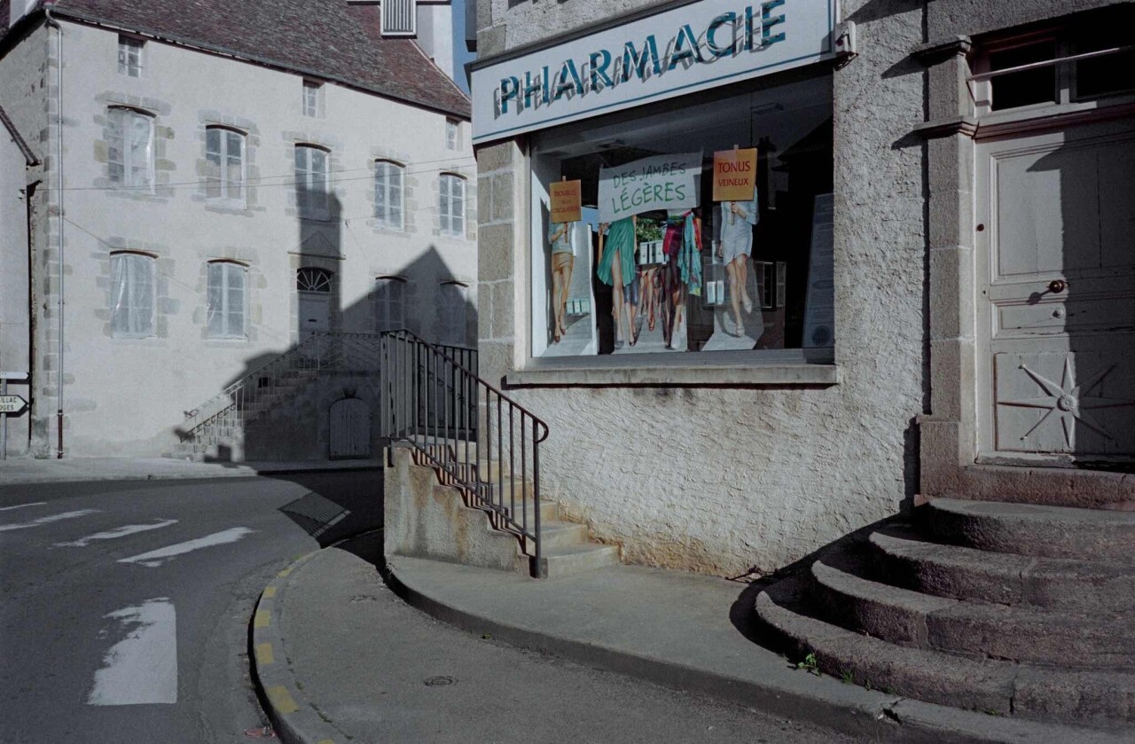 Проект «Ежедневный отчет», Пессак, Франция, аптека, август, 1999 год. Фотограф Франк Хорват
