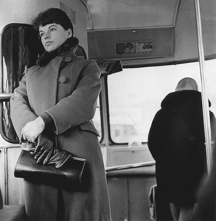Вильнюс, В автобусе, 1966 год, фотограф Антанас Суткус