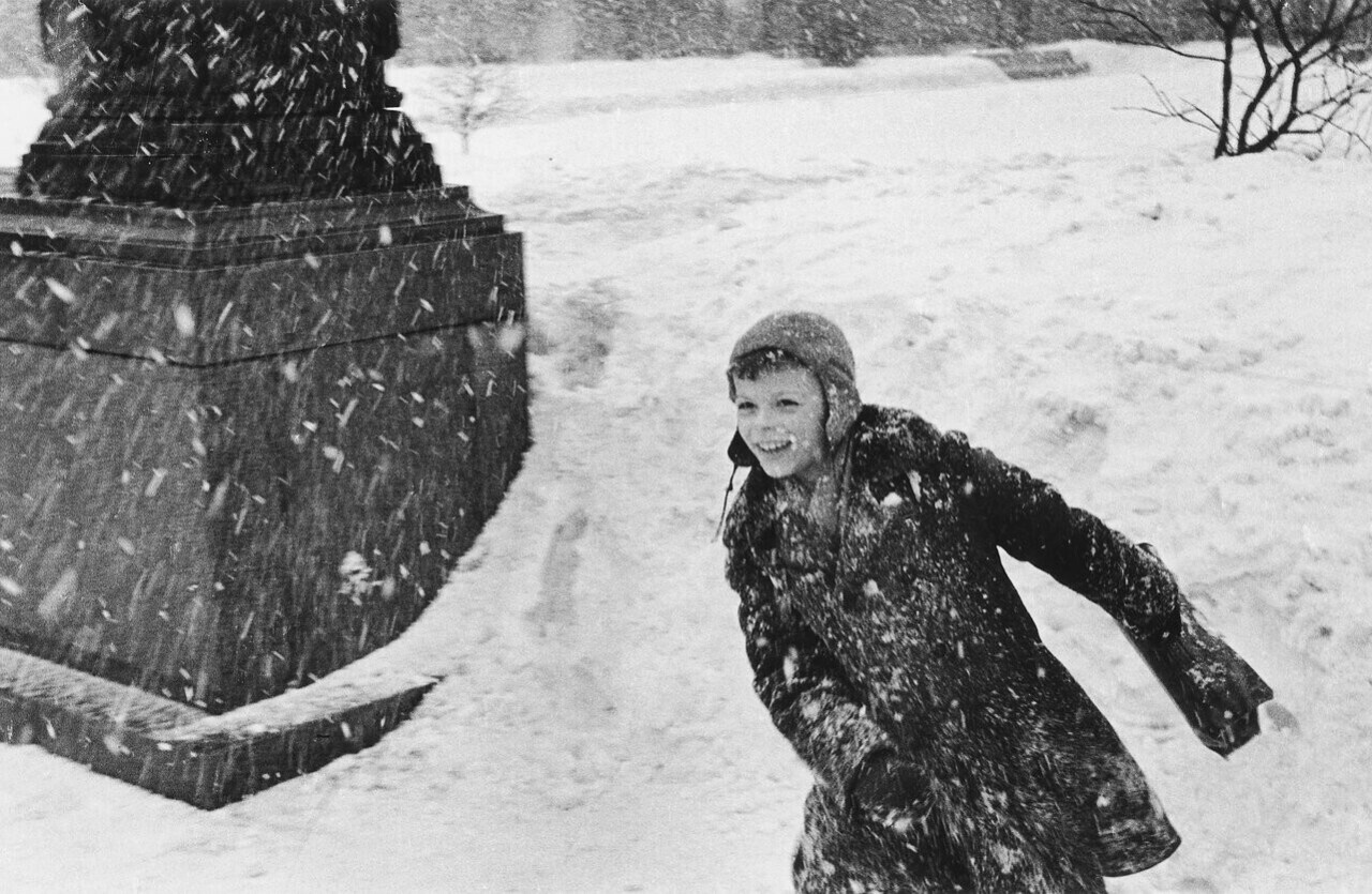 Вильнюс, Дети и снег, 1960 год, фотограф Антанас Суткус